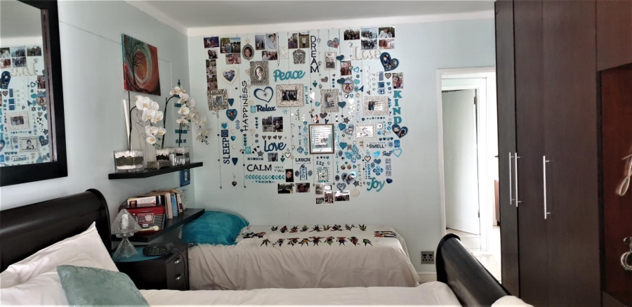 2 Bedroom Property for Sale in Green Point Western Cape